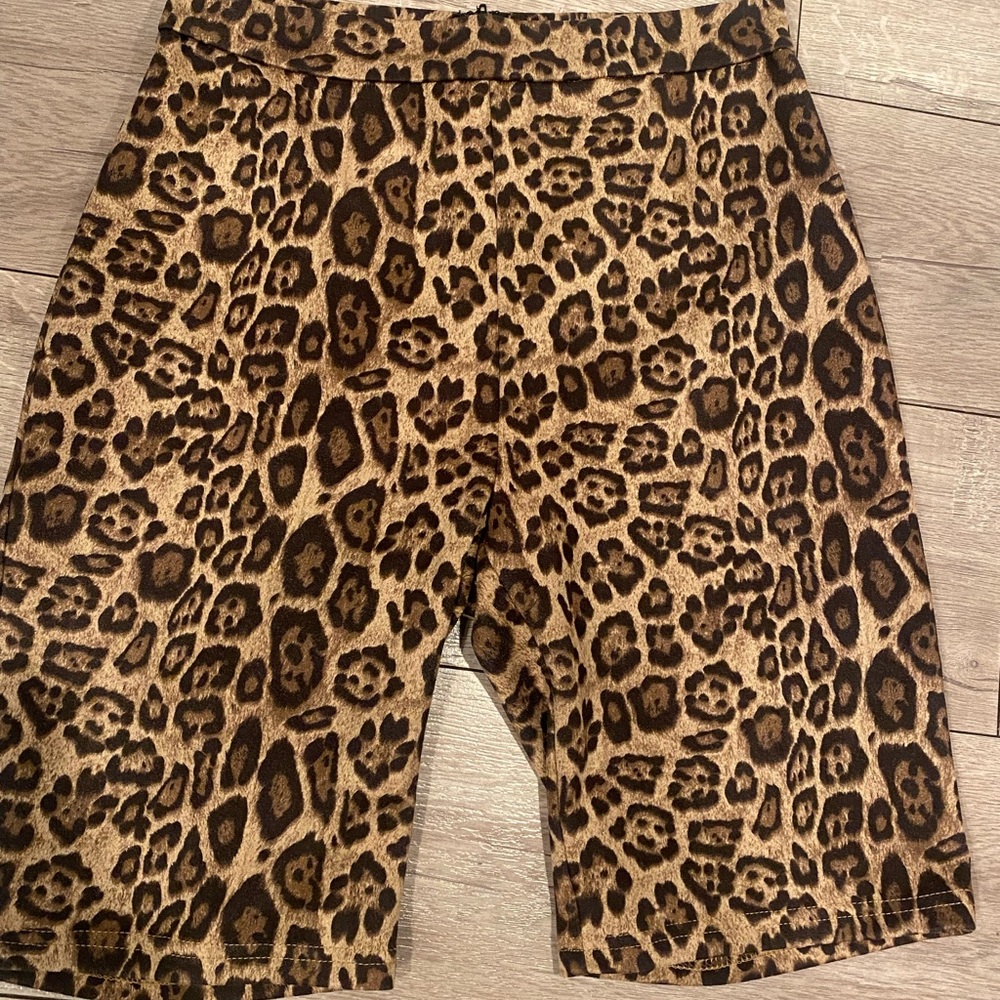 Leopard print biker shorts size Medium